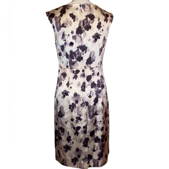 Ann Taylor Printed Sheath Silk Dress with Pleated Neckline in GRY/PUR/WHT Size 4 - Picture 2 of 7